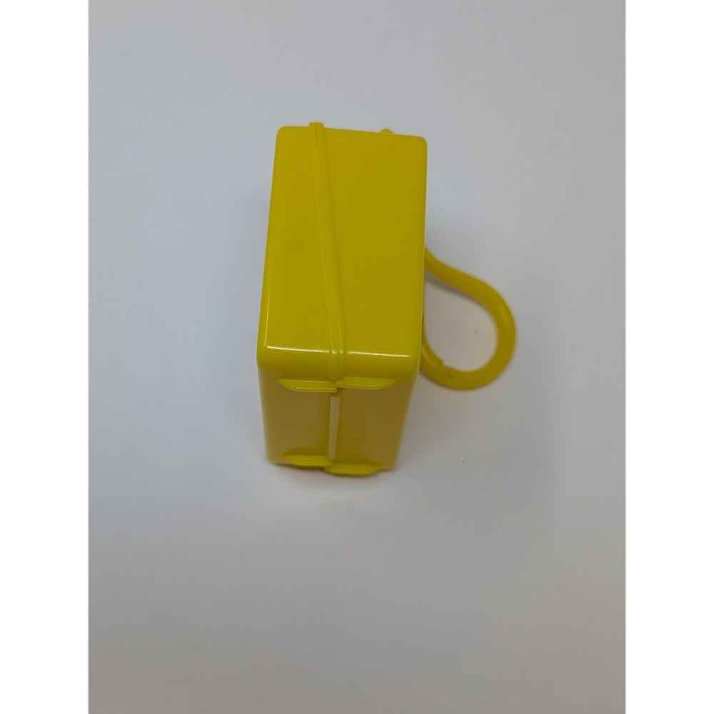 Vintage 1999 Flix Dexter's Laboratory Mini Lunchbox Keychain Plastic Yellow 2.5" - Picture 2 of 7